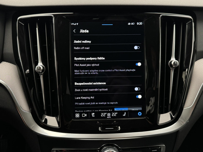 Volvo V60 CC B5 AWD PLUS BRIGHT 1.maj