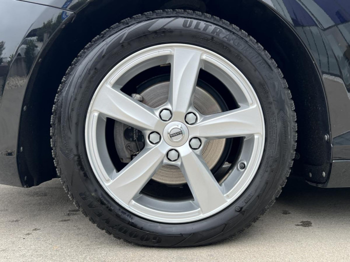 Volvo V40 D2 NAVIGACE 1.maj. 2.0 d