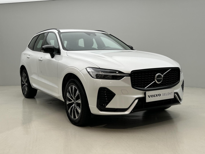 Volvo XC60 B5 AWD PLUS DARK AUT CZ