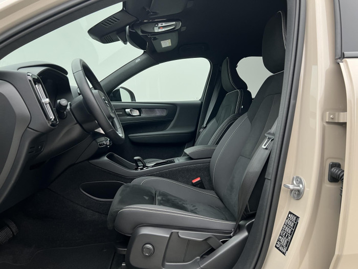 Volvo EX40 PURE ELECTRIC TWIN PLUS AUT CZ