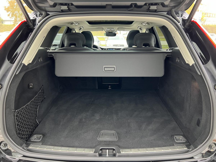 Volvo XC60 B4 AWD DARK PLUS Aut 1.maj. 2.0 Plus