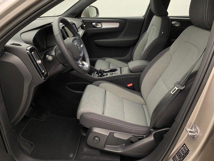 Volvo XC40 B3 CORE AUT CZ 1.maj