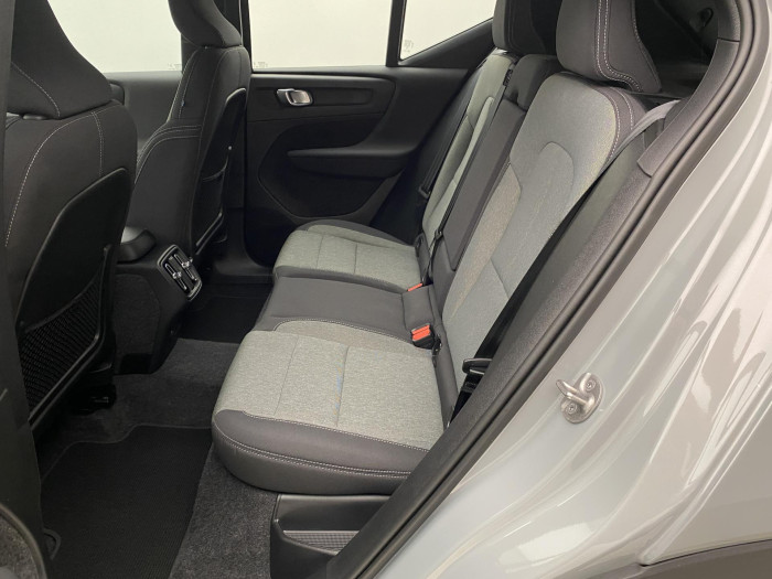 Volvo XC40 B3 DARK PLUS AUT CZ