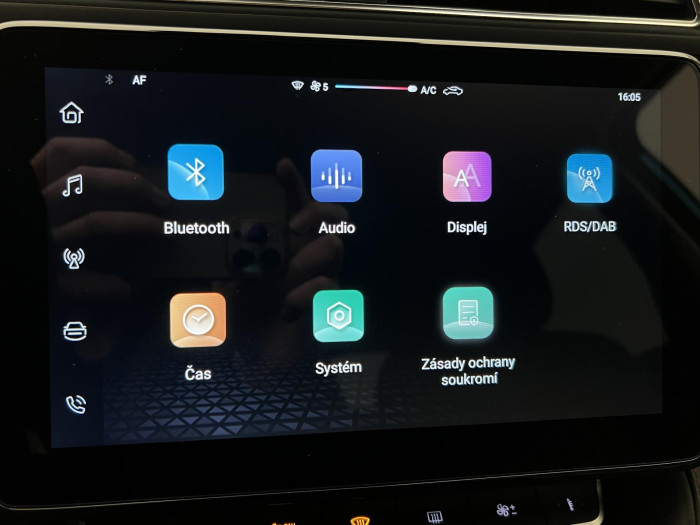 MG ZS 1.5 ESSENTIAL PLUS CZ