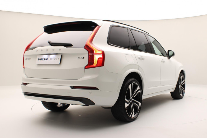 Volvo XC90 B6 AWD R-DESIGN REZERVACE