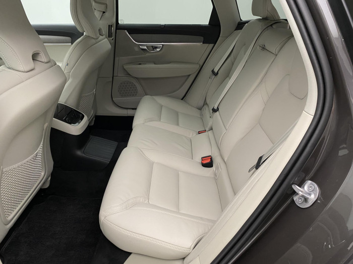 Volvo V90 T6 AWD Plug-in DARK PLUS AUT