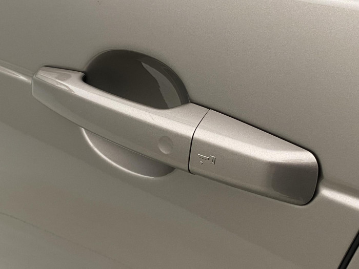 Land Rover Discovery D250 Dynamic SE REZERVACE 3.0 d Dynamic SE