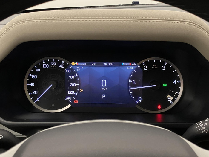 Land Rover Defender D250 AWD SE AUT CZ 3.0 d SE