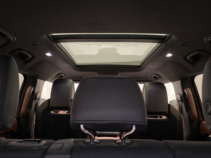 Land Rover Defender P635 OCTA AWD AUT