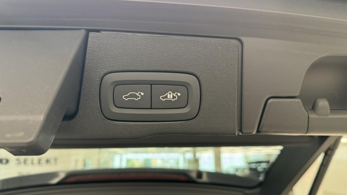 Volvo XC60 D4 INSCRIPTION AUT REZERVACE 2.0 d