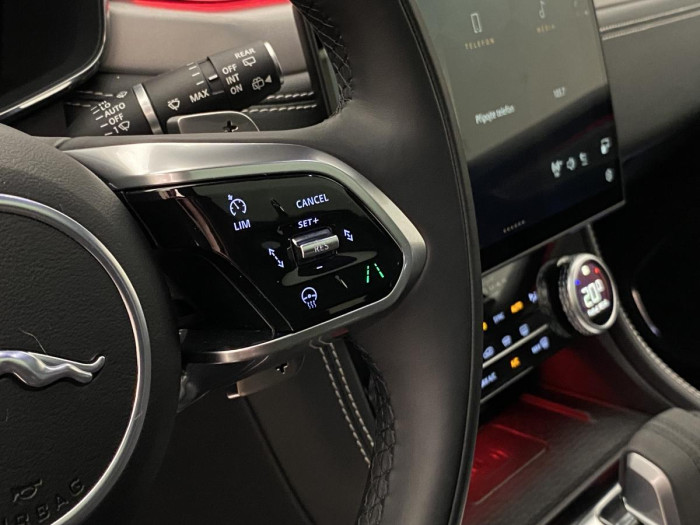 Jaguar F-Pace D300 R-DYNAMIC SE AWD AUT 3.0 d Dynamic SE