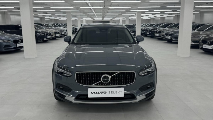 Volvo V90 CROSS COUNTRY B4 AWD REZERVACE
