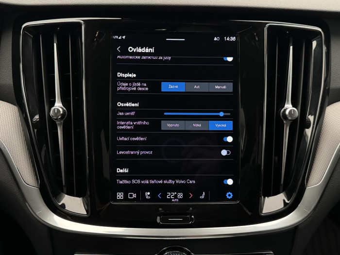 Volvo V60 CC B5 AWD PLUS REZERVACE