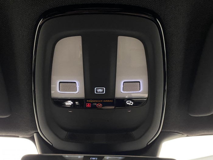 Volvo XC40 B4 CORE AUT CZ 1.maj.