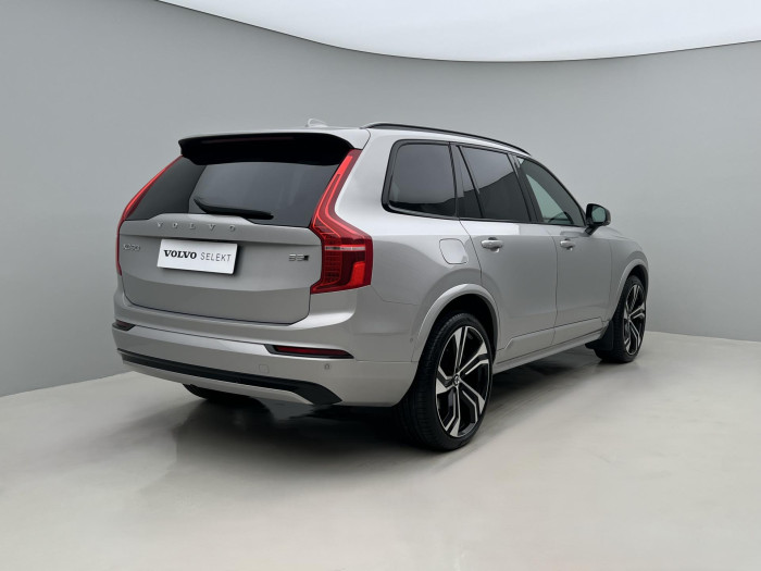 Volvo XC90 B5 AWD ULTIMATE DARK 7MÍSTNÁ