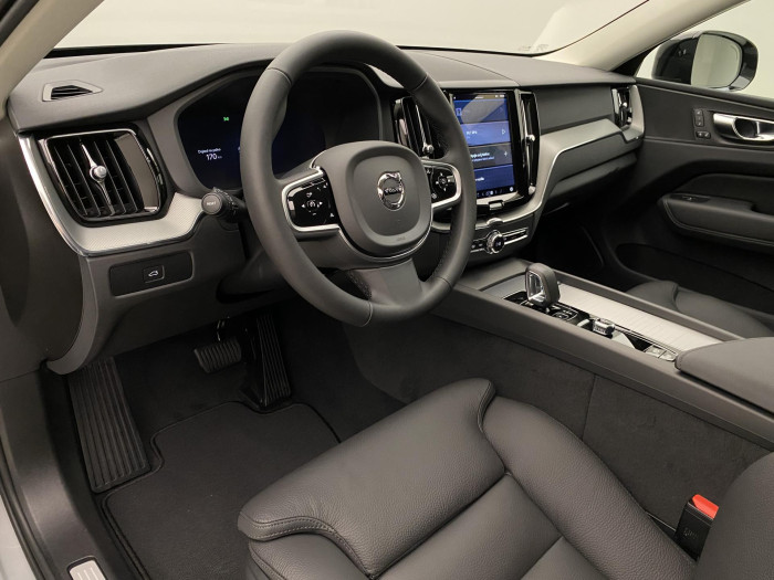 Volvo XC60 B5 AWD AUT DARK PLUS