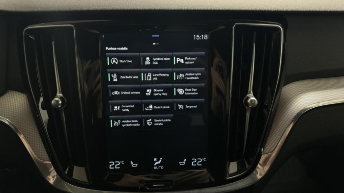 Volvo V60 CROSS COUNTRY D4 AWD REZERVACE 2.0 d