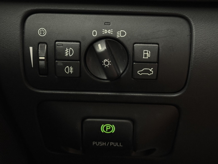 Volvo XC60 D3 AWD MOMENTUM CZ 1.maj 2.4 d Momentum