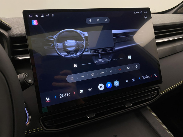 Lynk & Co 01 01 MORE PHEV DEMO