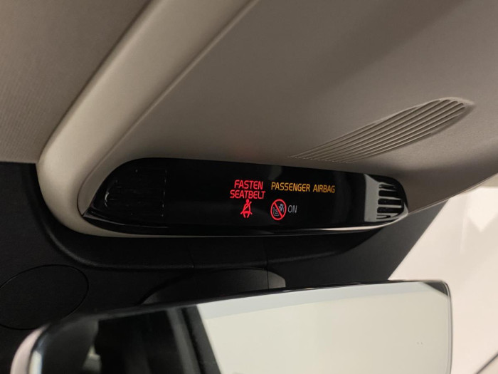 Volvo XC90 D5 AWD MOMENTUM REZERVACE 2.0 d Momentum