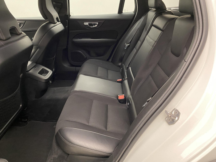 Volvo V60 CC D4 AWD MOMENTUM AUT 2.0 d CC CC Momentum