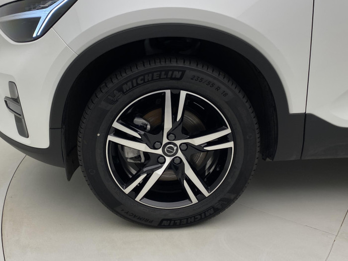 Volvo XC40 B3 DARK PLUS AUT CZ