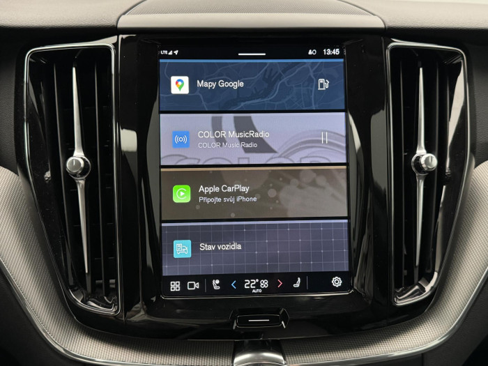 Volvo XC60 B5 AWD PLUS DARK CZ 1.maj