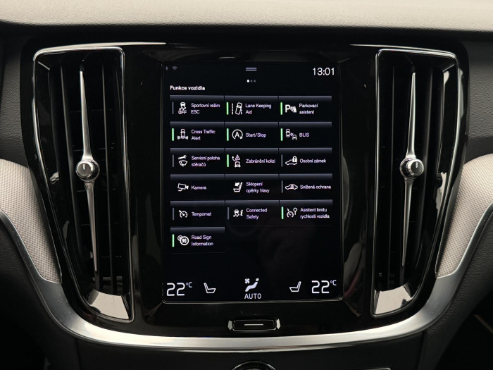 Volvo V60 B4 R-DESIGN AUT REZERVACE