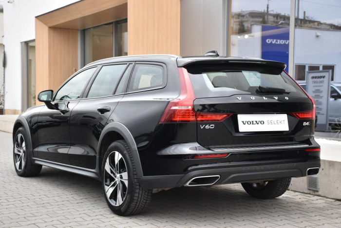 Volvo V60 CC B4 AWD MOMENTUM AUT 1.maj. 2.0 CC CC Momentum