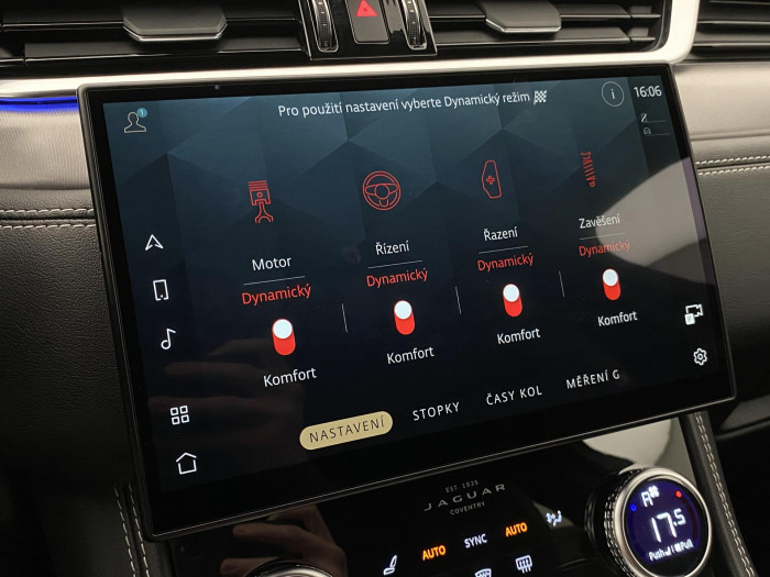 Jaguar F-Pace D300 R-DYNAMIC SE REZERVACE 3.0 d Dynamic SE