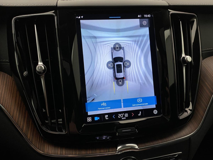 Volvo XC60 T6 AWD RECHARGE DARK ULTIMATE