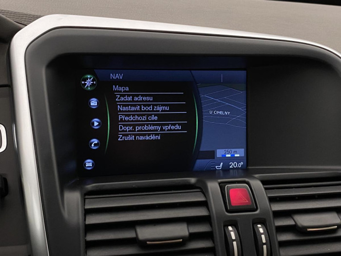 Volvo XC60 D5 AWD MOMENTUM AUT REZERVACE 2.4 d Momentum