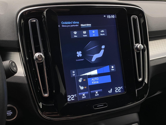 Volvo XC40 B4 AWD MOMENTUM AUT CZ 2.0 Momentum