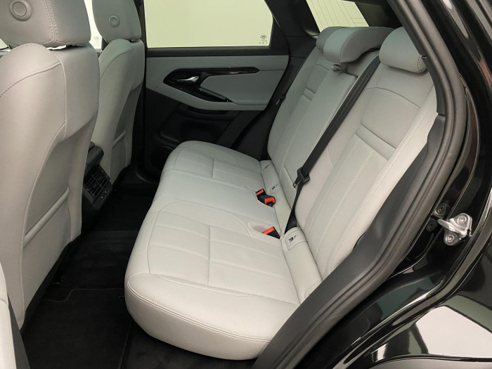 Land Rover Range Rover Evoque P270e S AWD REZERVACE