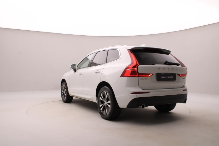 Volvo XC60 B4 AWD MOMENTUM AUT CZ 2.0 Momentum