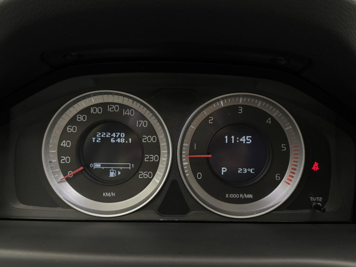 Volvo XC70 D5 AWD SUMMUM AUT CZ 2.4 d Summum