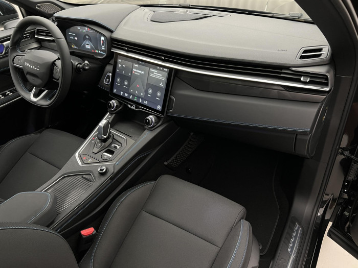 Lynk & Co 01 PHEV DCT AUT 1.maj.