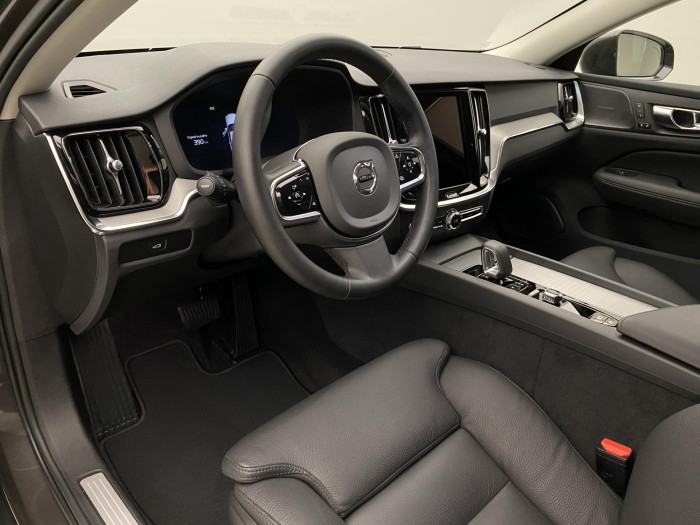 Volvo V60 CC B5 AWD PLUS BRIGHT AUT