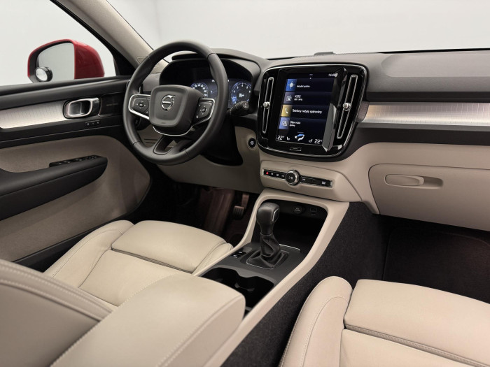Volvo XC40 T3 MOMENTUM CZ 1.5 Momentum