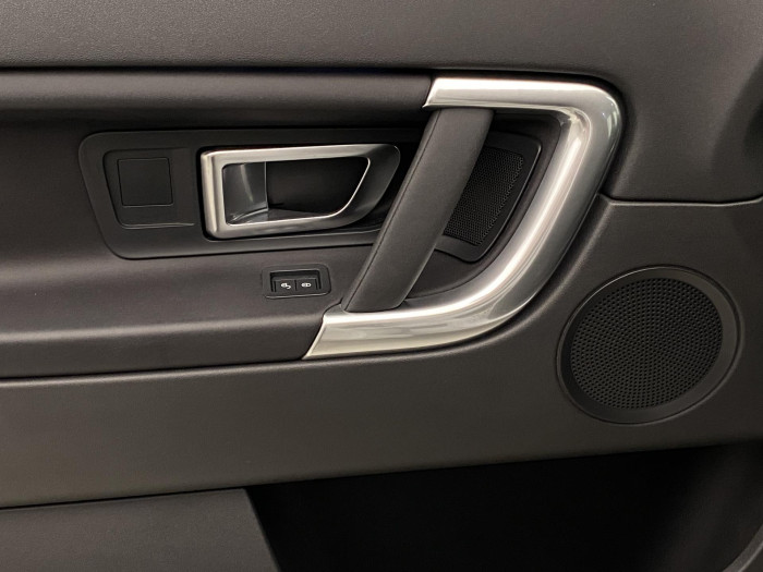 Land Rover Discovery Sport 2.0 TD4 AWD PURE REZERVACE 2.0 TD