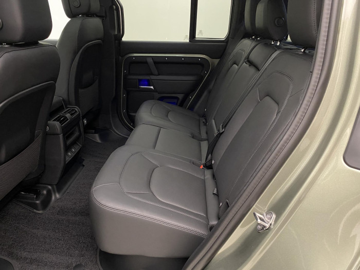 Land Rover Defender 110 D300 X-DYNAMIC HSE AWD AUT 3.0 d Dynamic