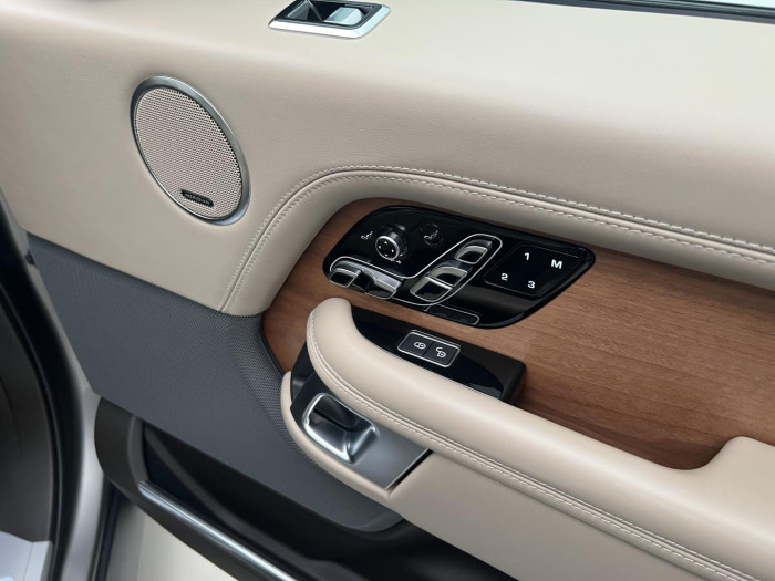 Land Rover Range Rover 5.0 V8 AUTOBIOGRAPHY APPROVED 5.0 V8