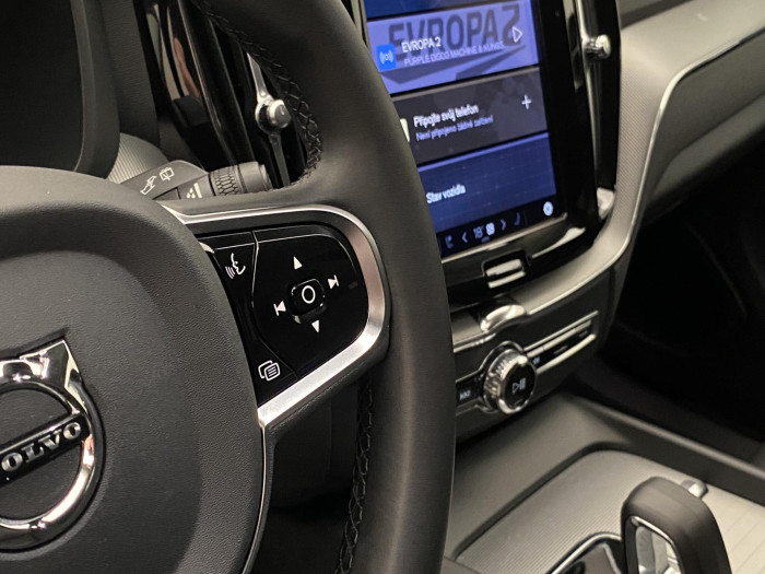 Volvo XC60 B4 AWD PLUS DARK AUT 1.maj