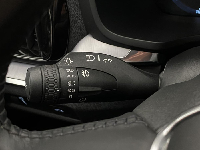 Volvo V60 B4 MOMENTUM AUT REZERVACE 2.0 Momentum