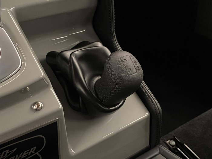 Land Rover Defender WORKS V8 ISLAY EDITION 5.0 V8 Edition