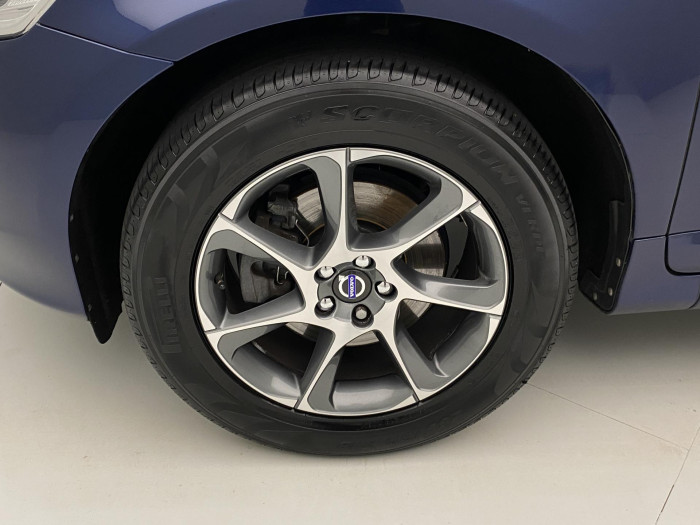 Volvo XC60 D4 AWD MOMENTUM 2.4 d Momentum
