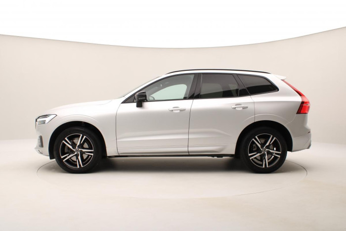 Volvo XC60 B4 AWD R-DESIGN AUT REZERVACE