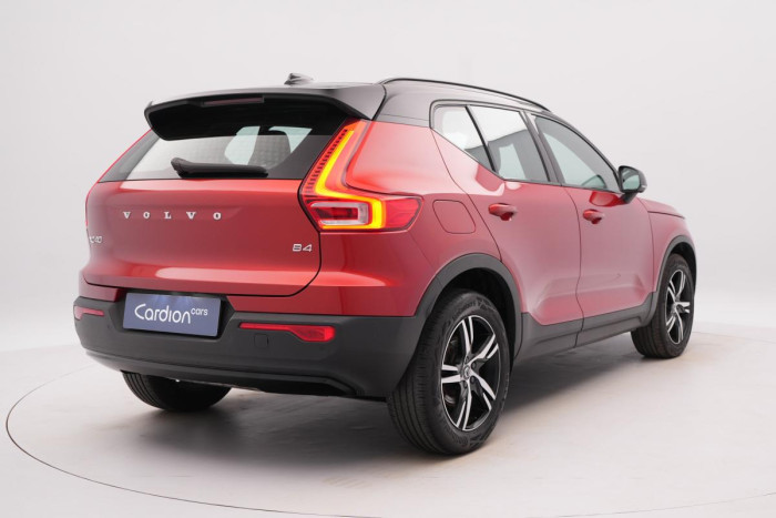 Volvo XC40 B4 R-DESIGN AUT 1.maj