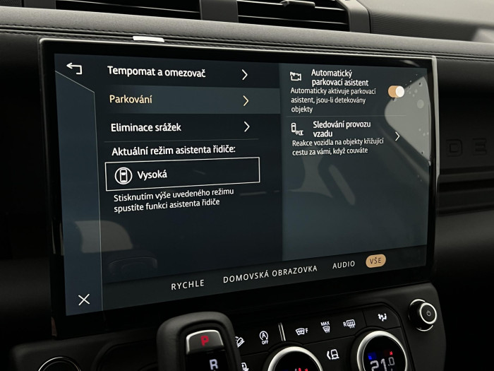 Land Rover Defender 110 D250 X-DYNAMIC SE AWD Aut 3.0 d Dynamic SE