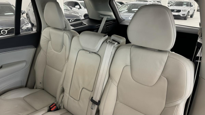 Volvo XC90 B5 AWD ULTIMATE AUT REZERVACE